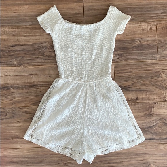 Gorgeous Laced Romper - Picture 1 of 4